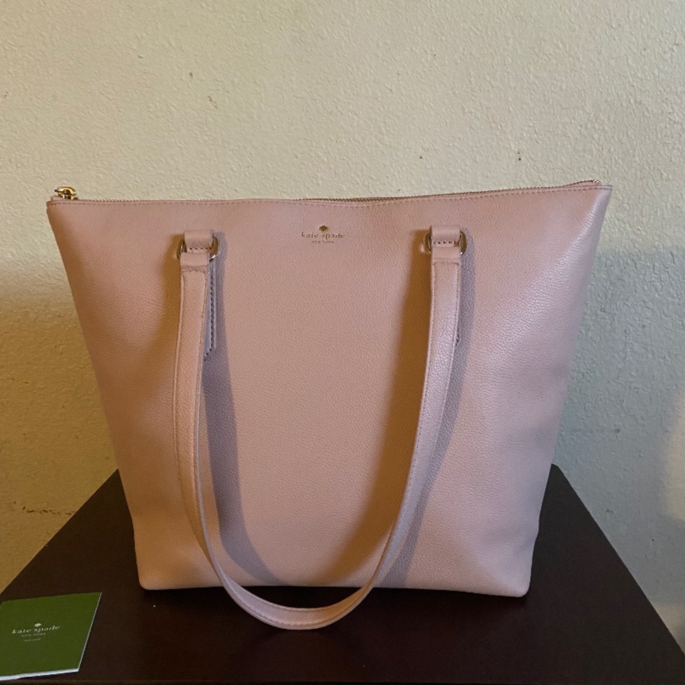Kate spade purse brad new with tags